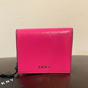 DKNY MED HOT PINK PATENT LEATHER WALLET